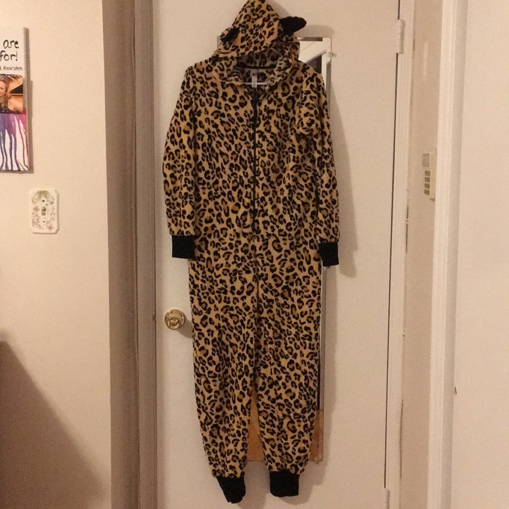 One piece footless pajamas Sz M